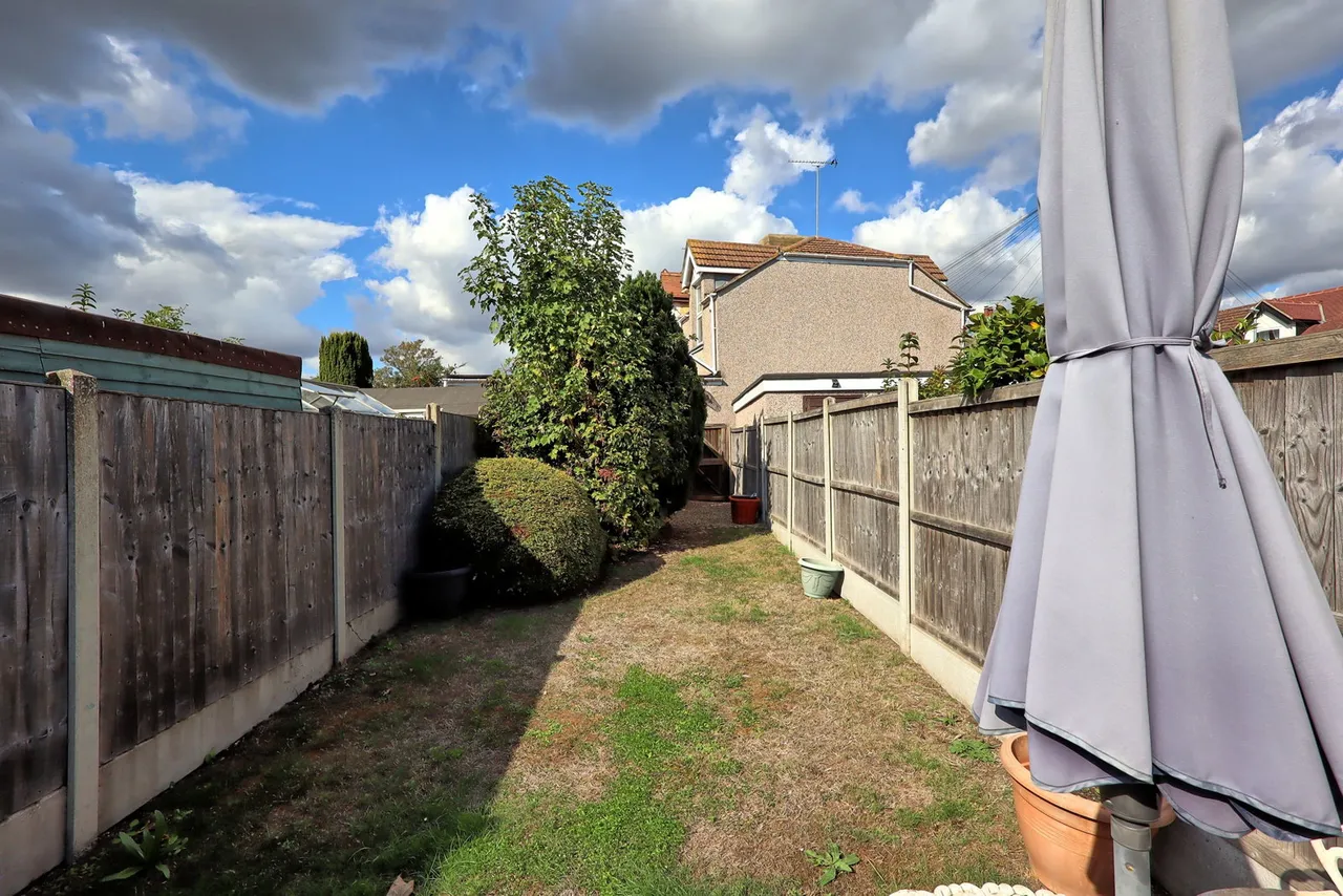 Fobbing Road, Corringham, SS17, photo 27