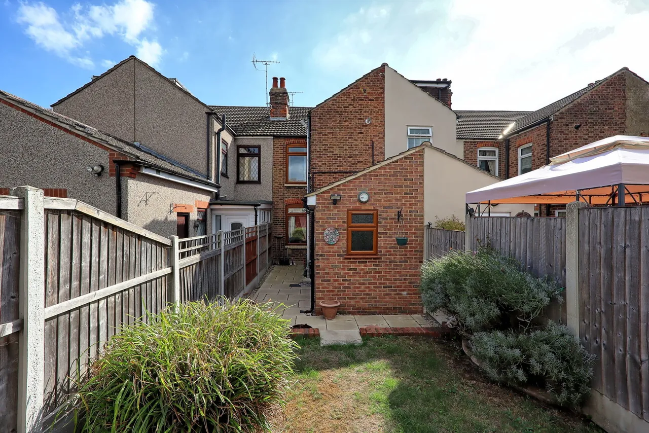 Fobbing Road, Corringham, SS17, photo 23
