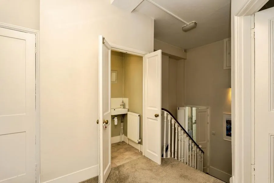 Marlborough Road, Richmond, TW10, photo 9