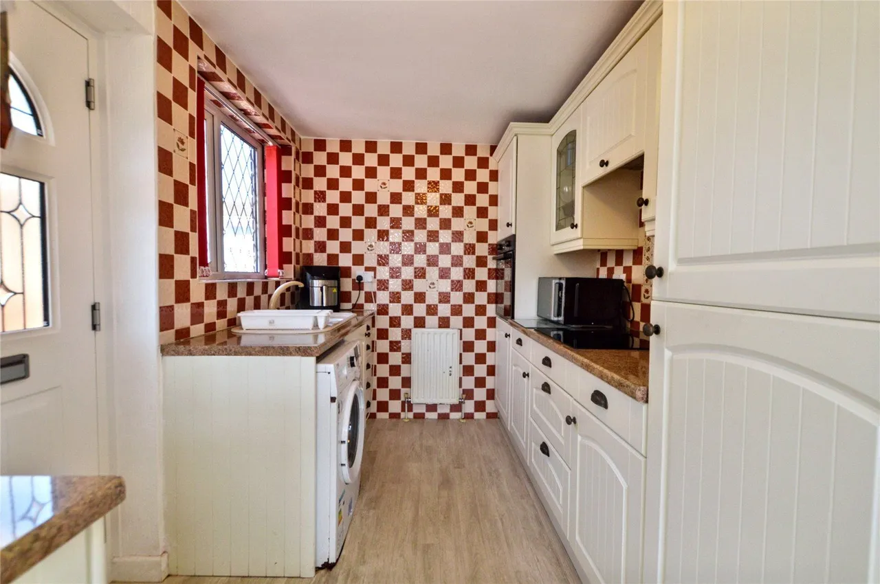 High Ridge Avenue, Rothwell, LS26, photo 2