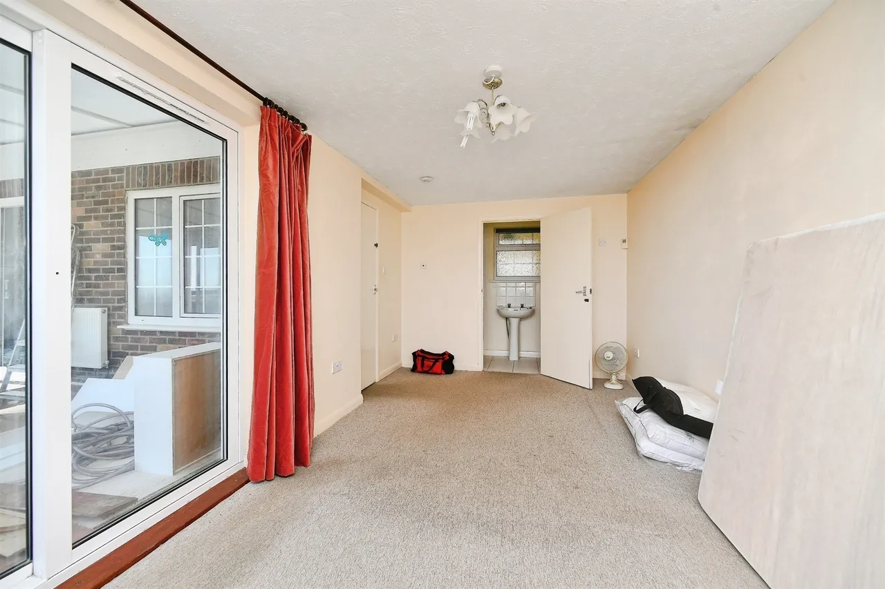Cliff Avenue, Peacehaven, BN10, photo 10