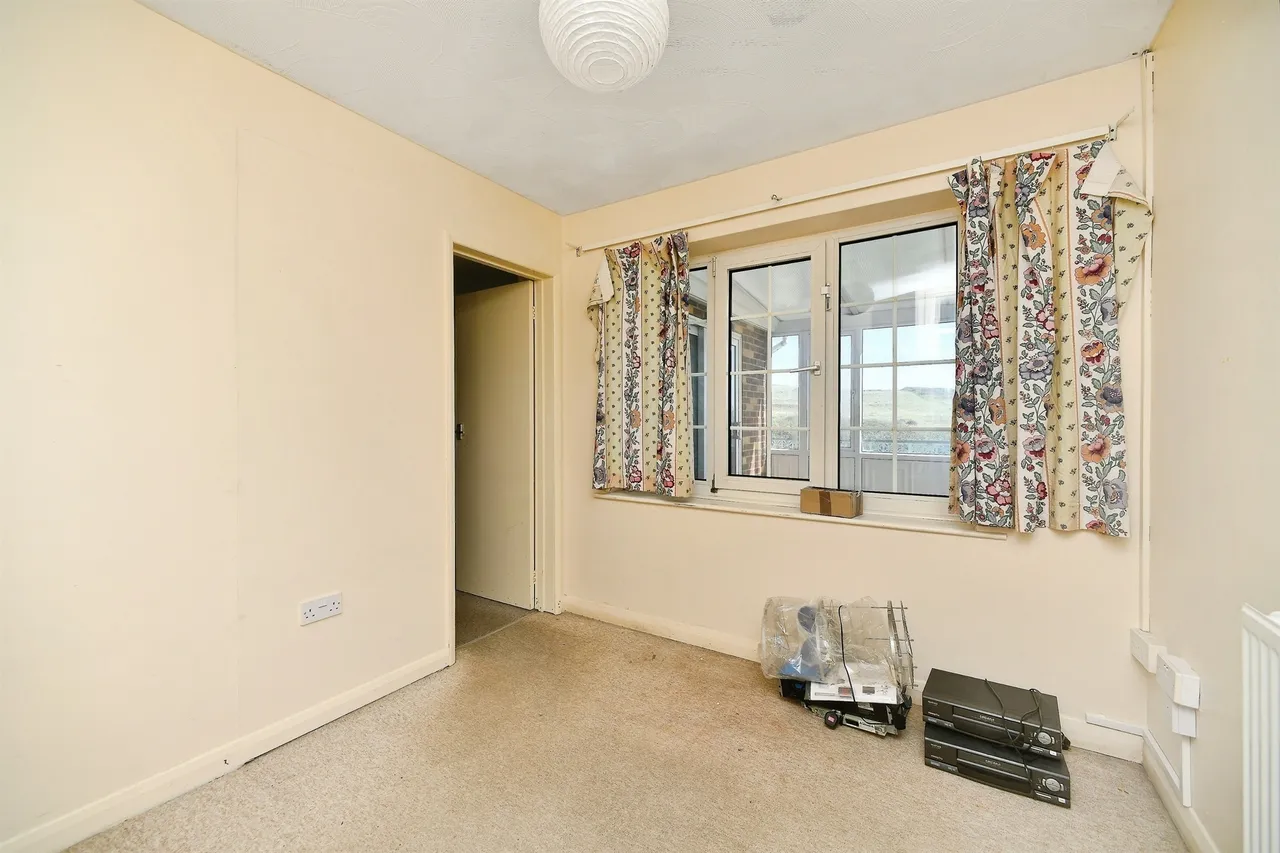 Cliff Avenue, Peacehaven, BN10, photo 13
