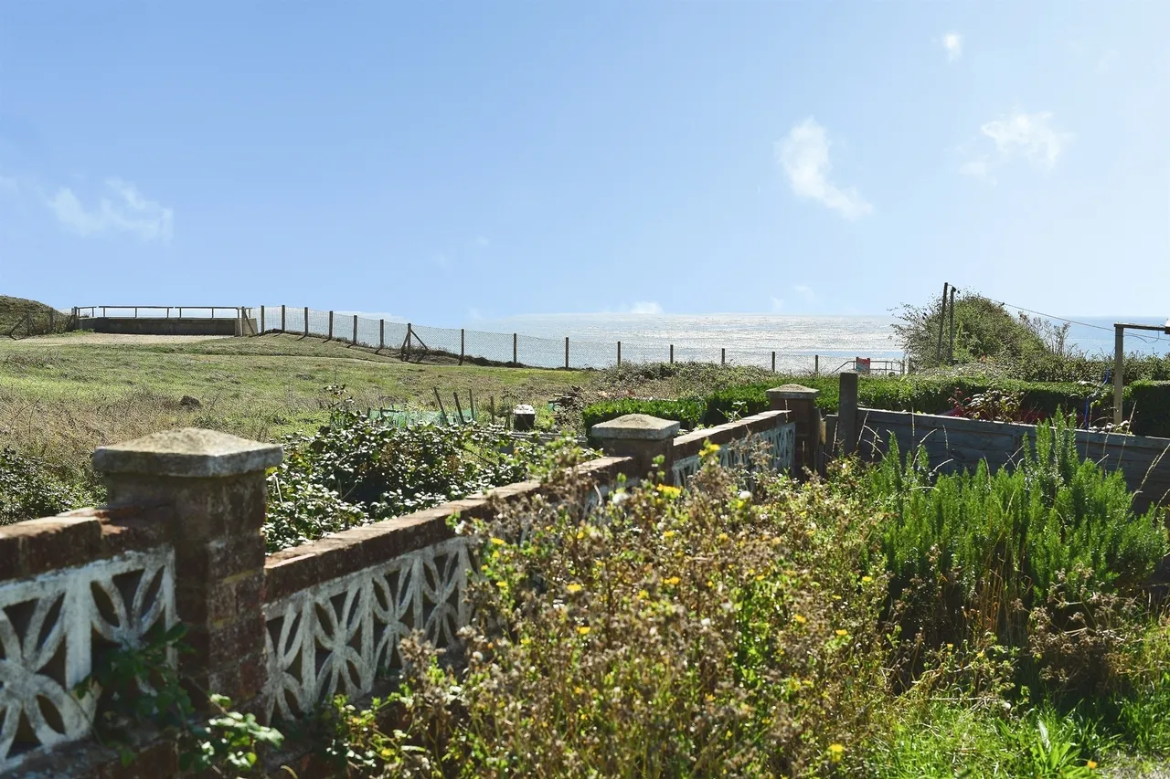 Cliff Avenue, Peacehaven, BN10, photo 19