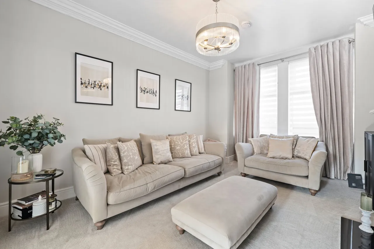 Barnsley Road, Cudworth, S72, photo 11