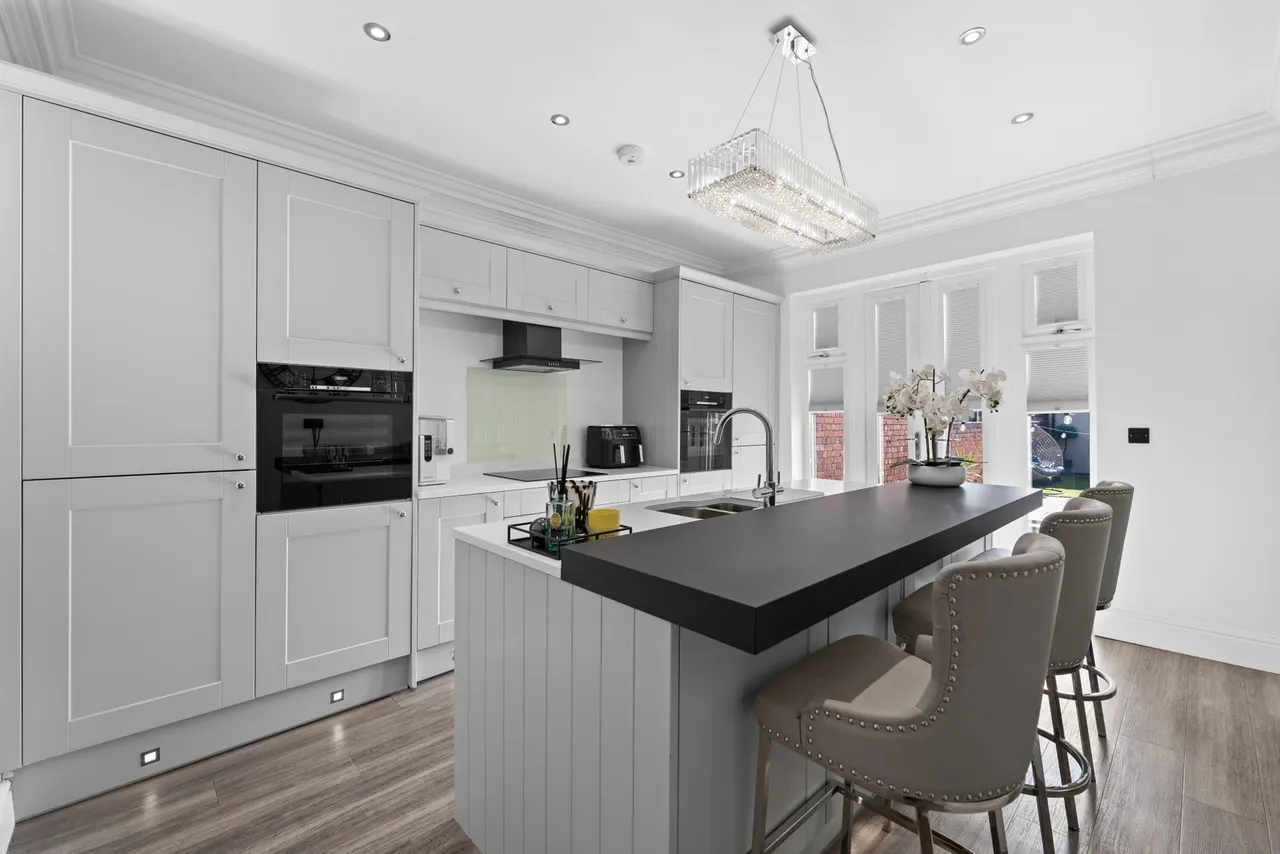 Barnsley Road, Cudworth, S72, photo 2