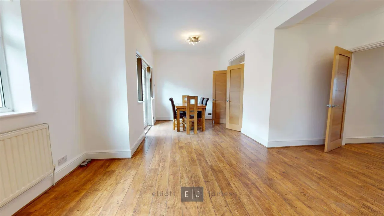 Manorway, Woodford Green, photo 7