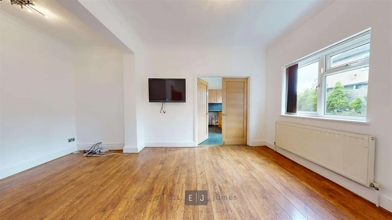 Manorway, Woodford Green, photo 9