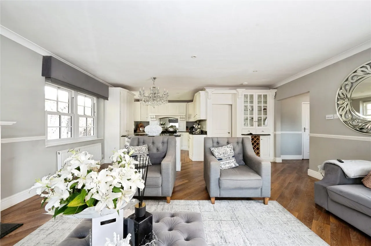 Chessington Road, Ewell, KT19, photo 9