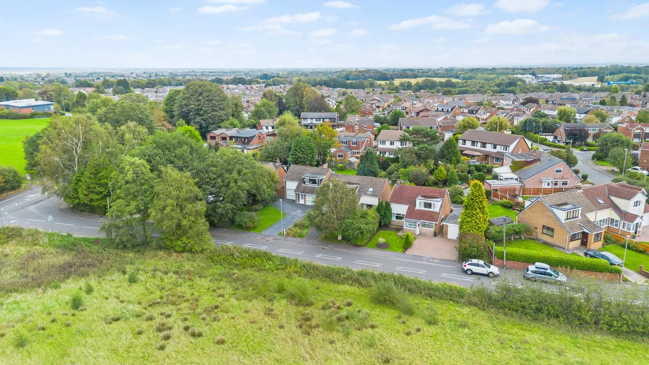 Smock Lane, Ashton-In-Makerfield, Wigan, Wigan, WN4 0SN, photo 5