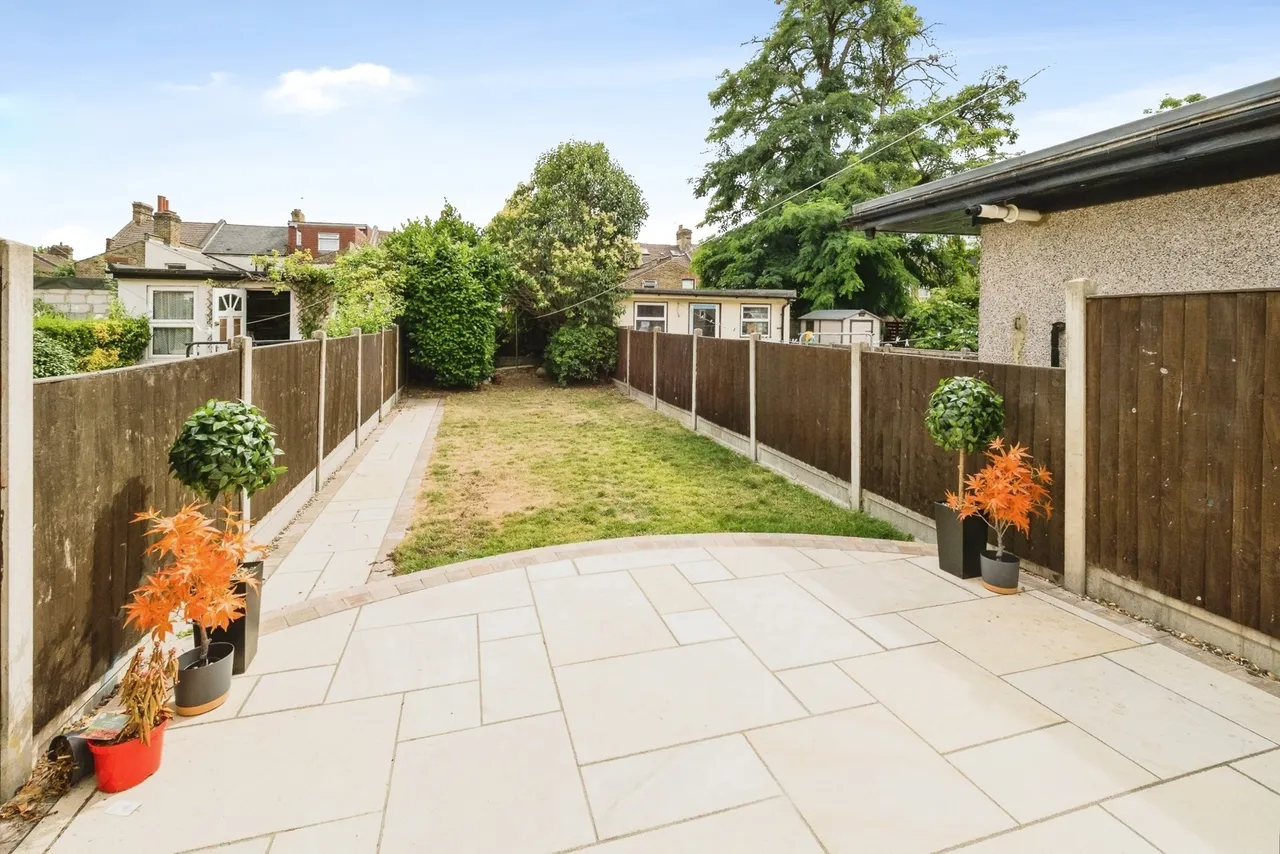 Byron Avenue, Manor Park, E12, photo 5