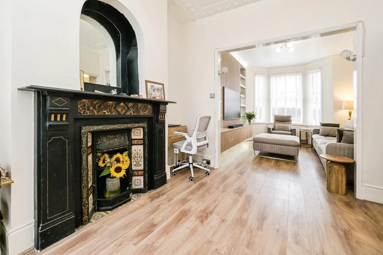 Byron Avenue, Manor Park, E12, photo 6