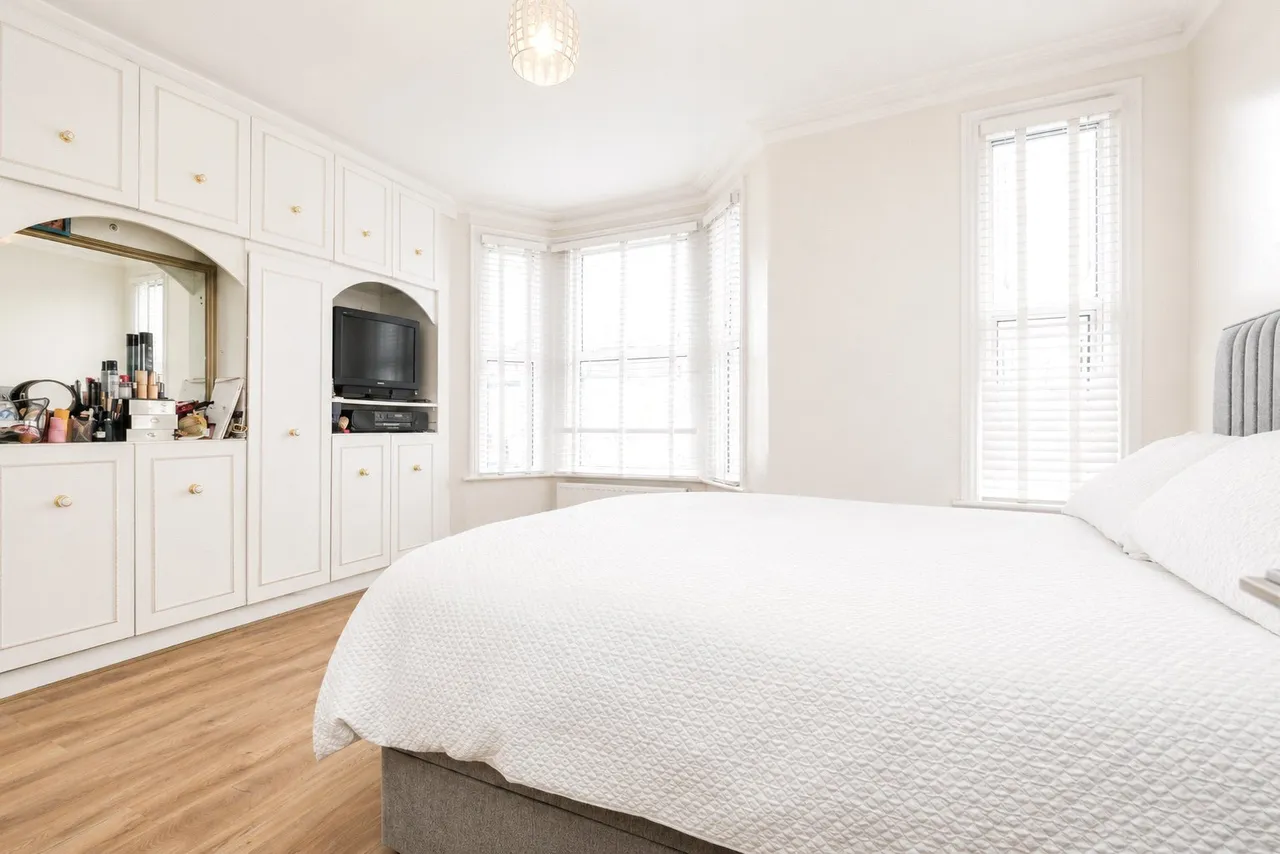 Byron Avenue, Manor Park, E12, photo 8