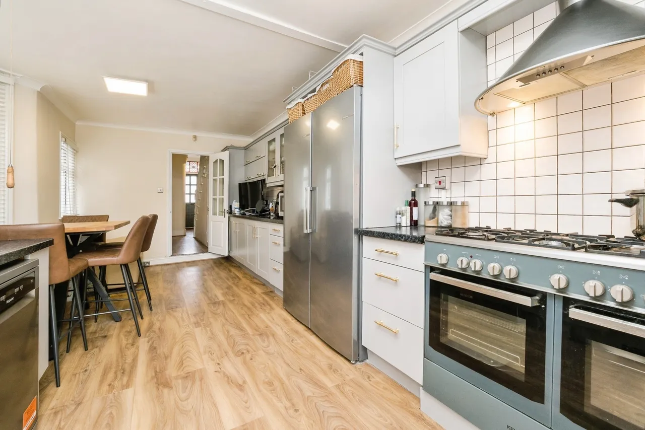 Byron Avenue, Manor Park, E12, photo 18