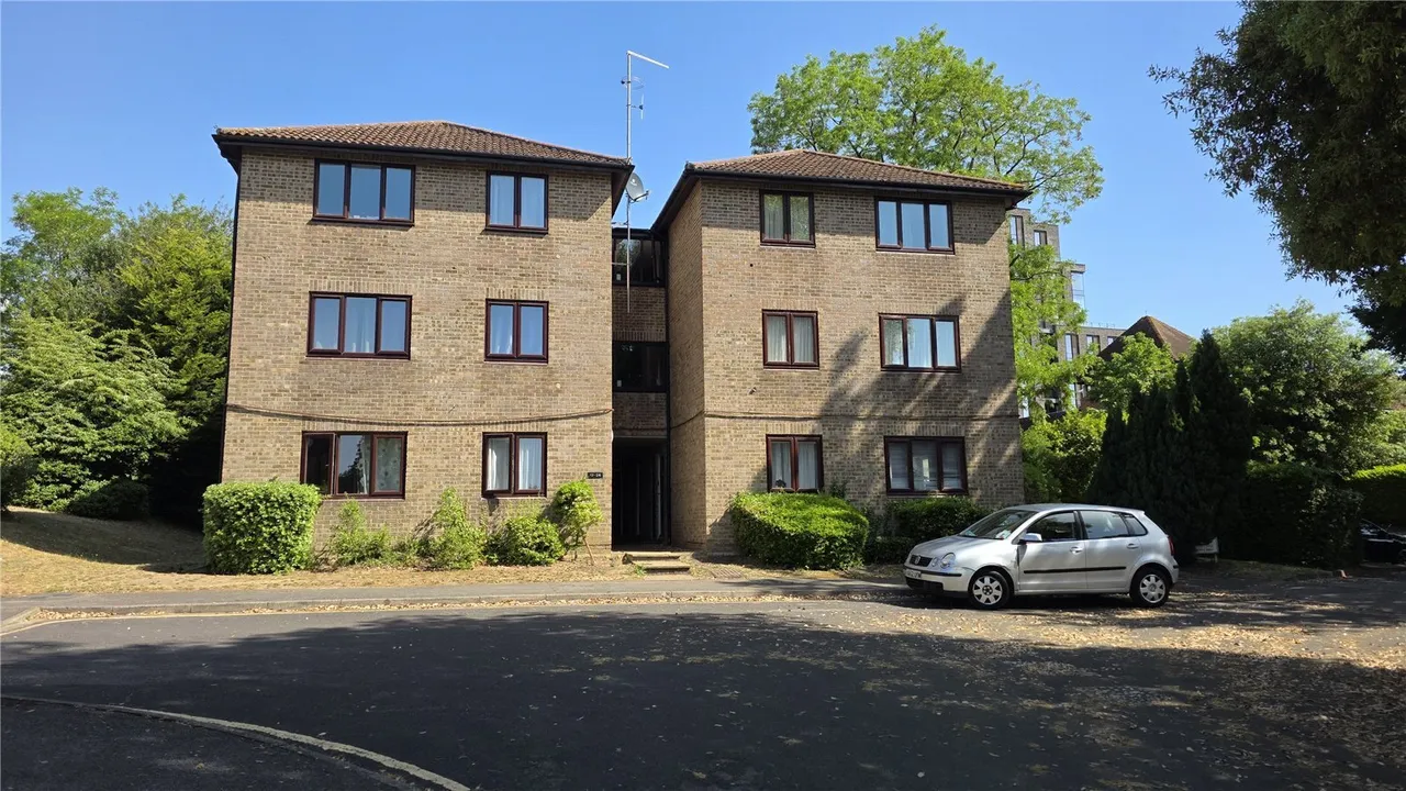 Calluna Court, Woking, GU22, photo 7
