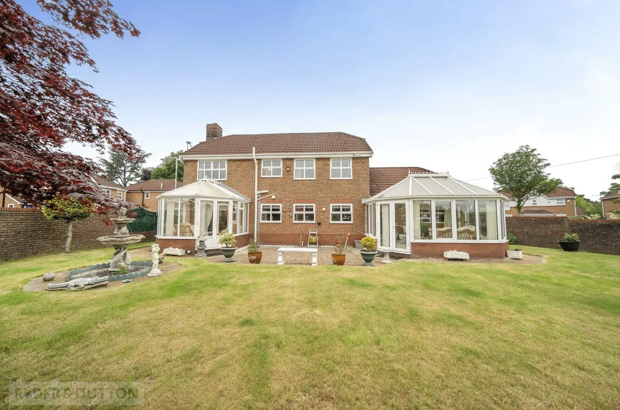 Rosethorns Close, Gladewood, M24, photo 30