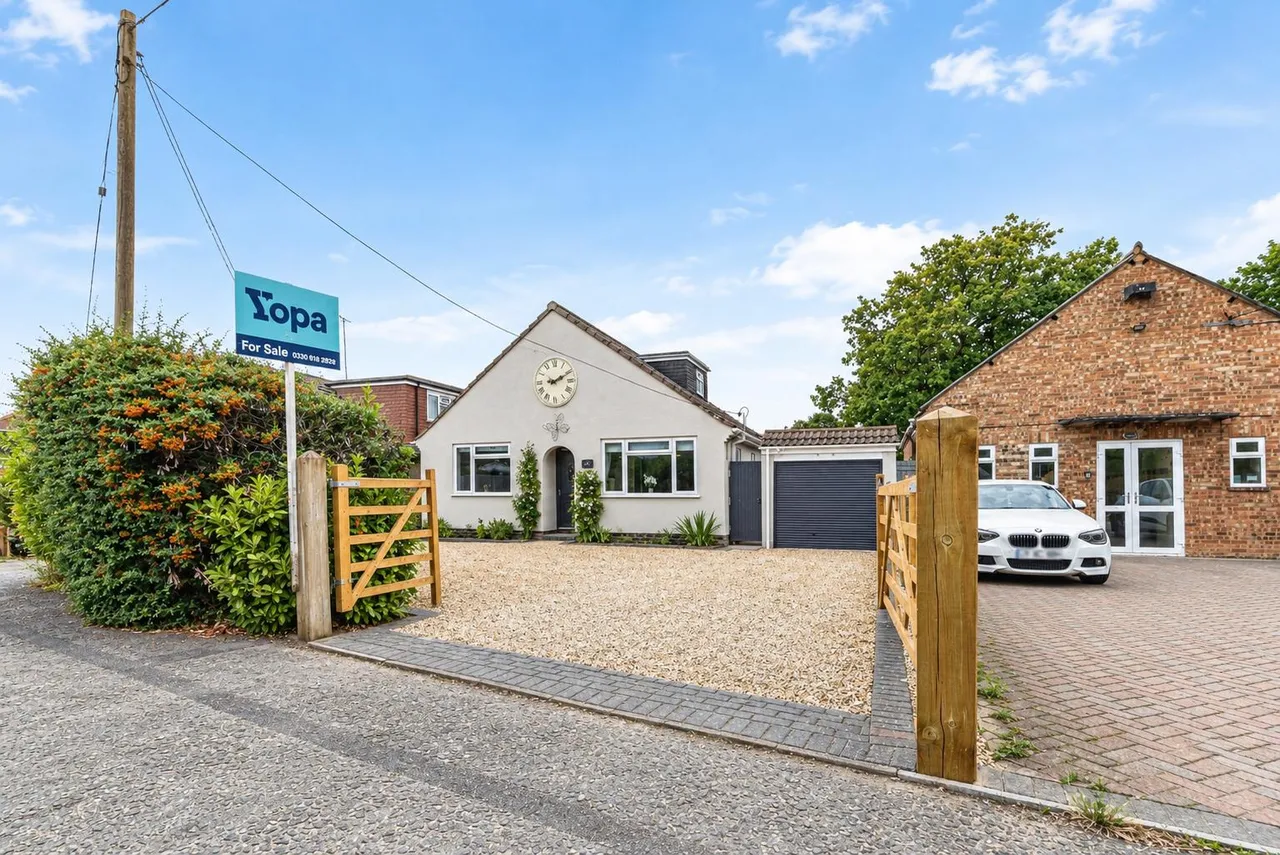 Brookside, Sandhurst, GU47, photo 2
