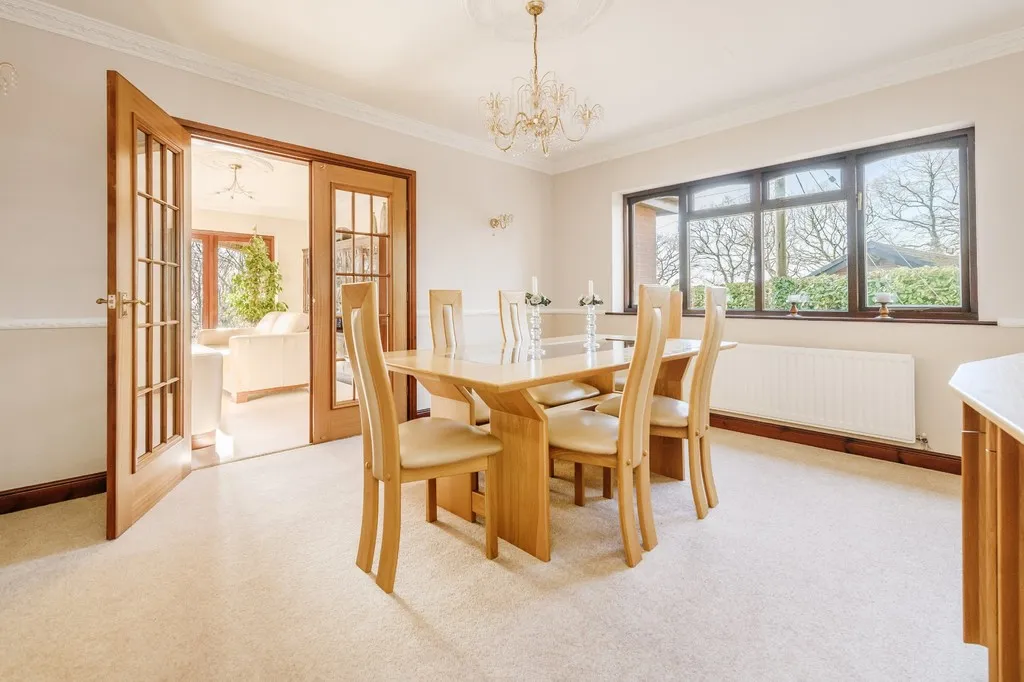 Pinewood Road, Ashley Heath, photo 9
