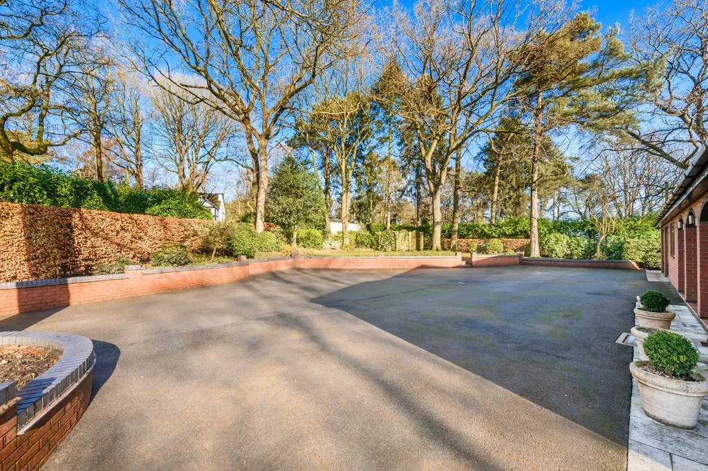 Pinewood Road, Ashley Heath, photo 31