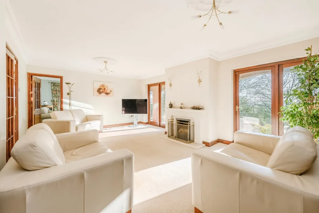 Pinewood Road, Ashley Heath, photo 4