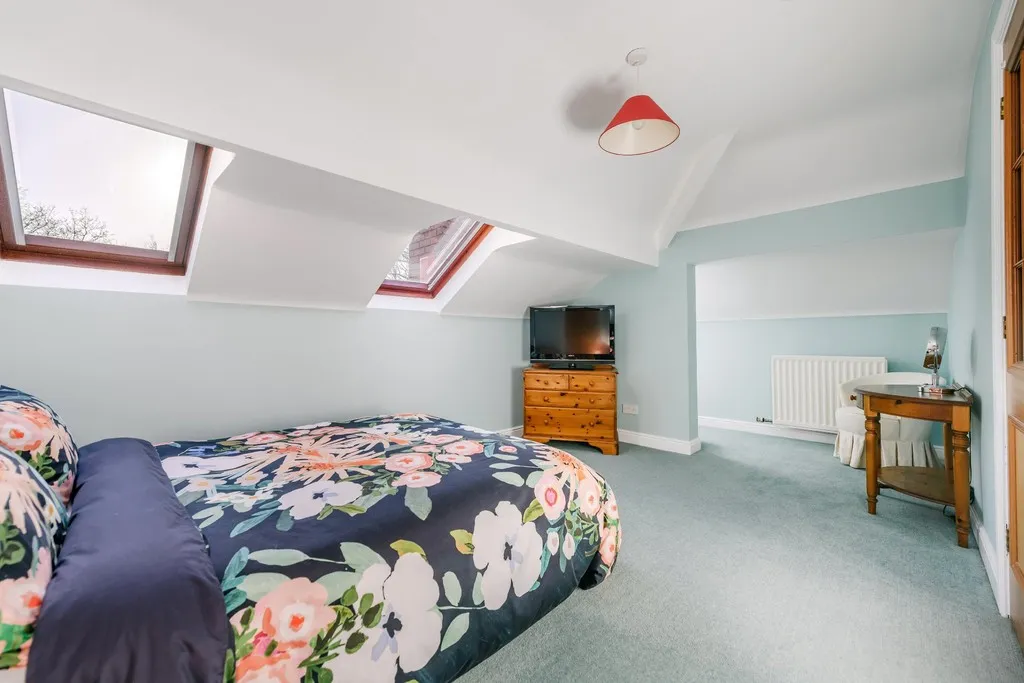 Pinewood Road, Ashley Heath, photo 20