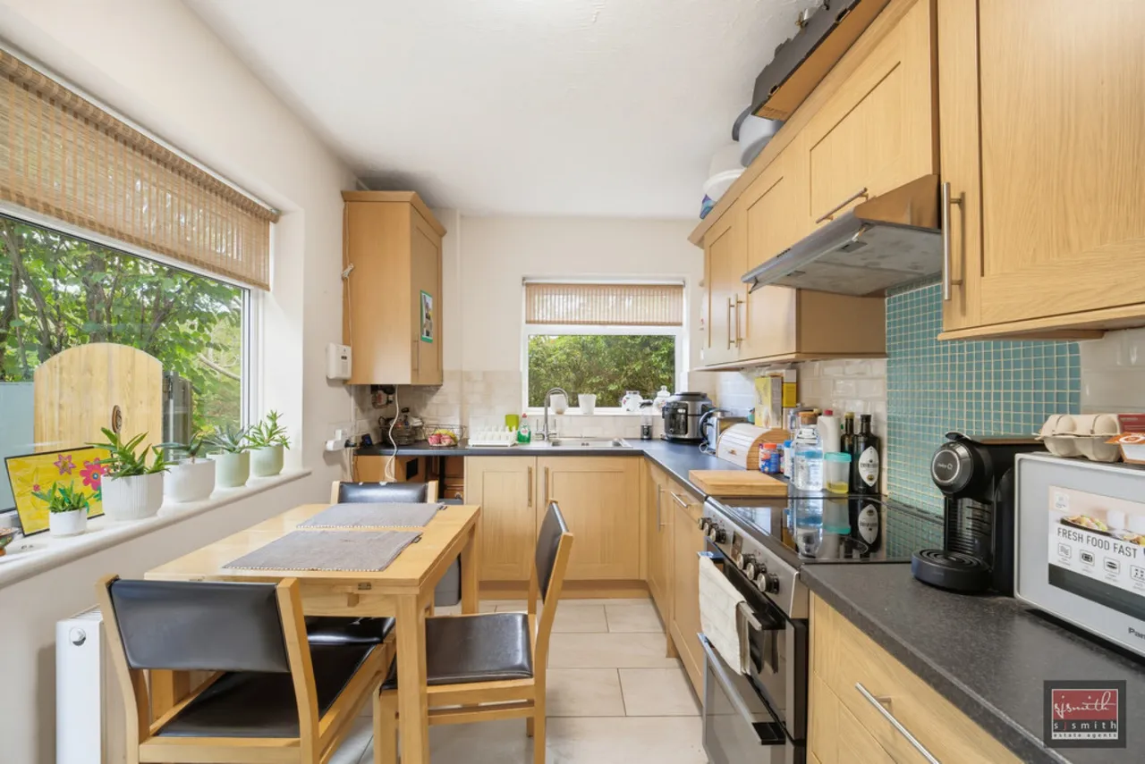 Montrose Road, Feltham, photo 4