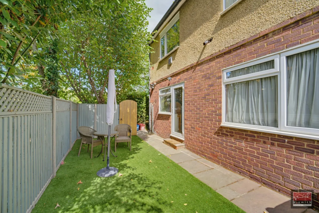 Montrose Road, Feltham, photo 3
