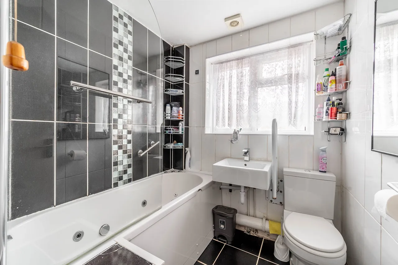 20 Daintry Close, Harrow, photo 10