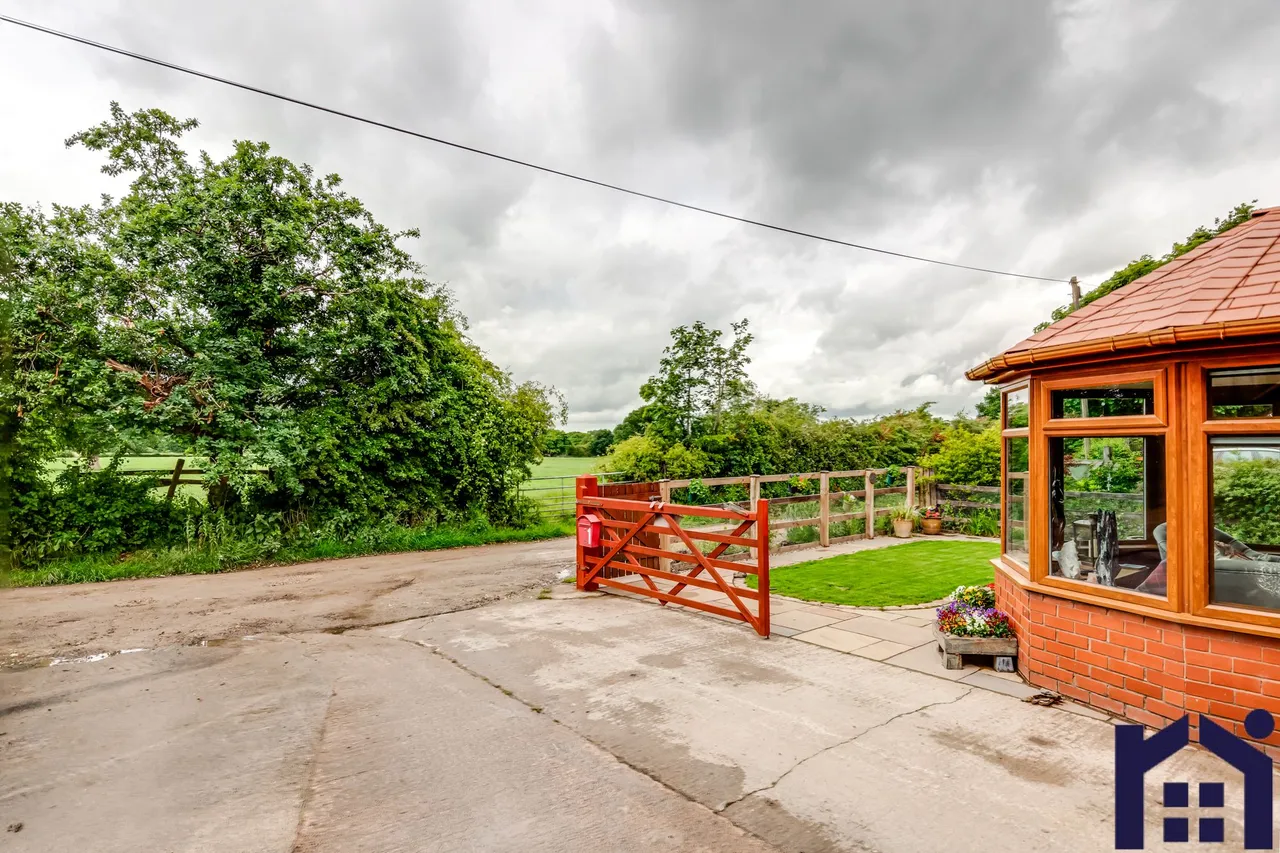 Culbeck Lane, Euxton, Chorley, PR7 6EP, photo 7