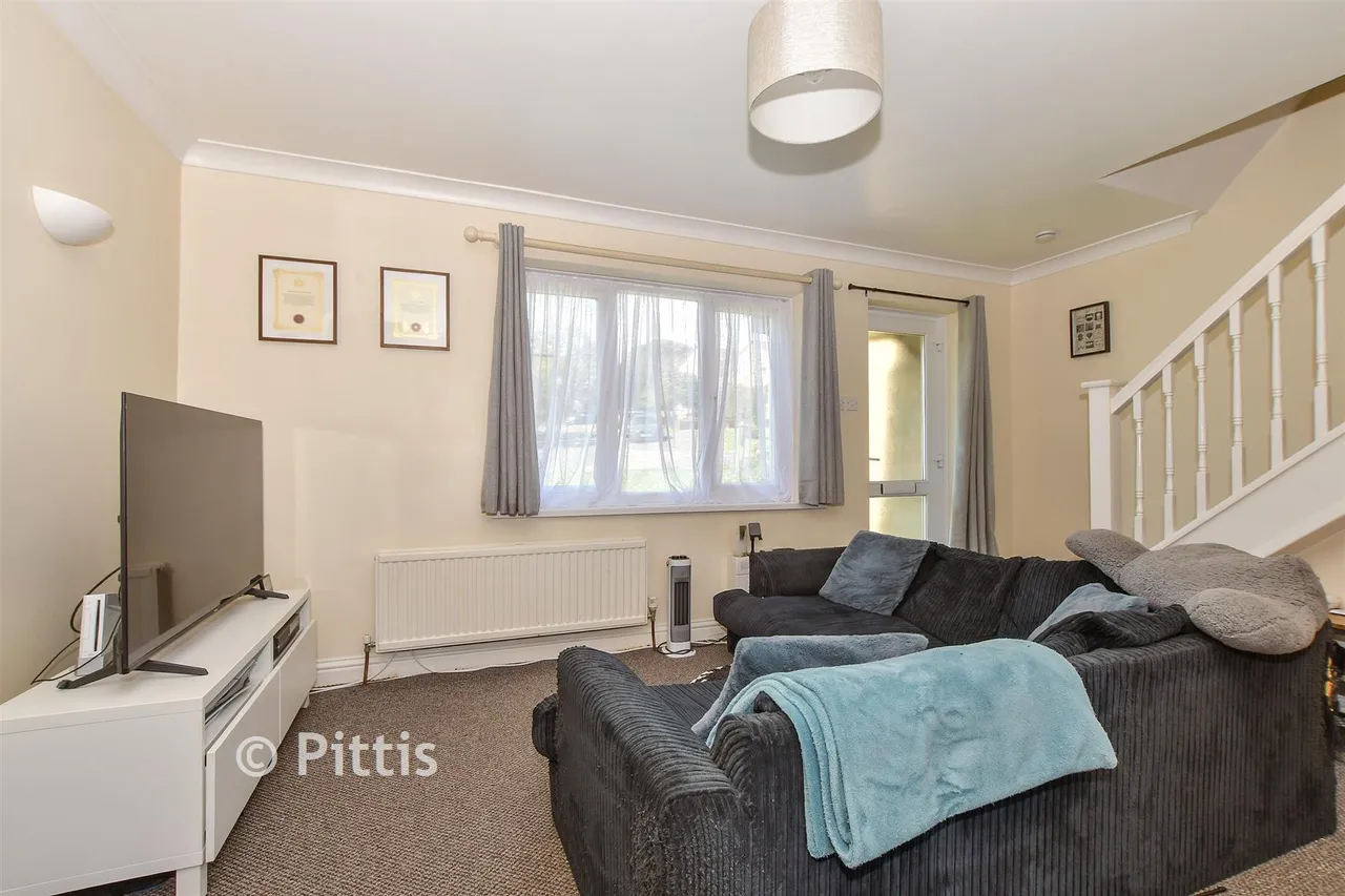 Nelson Court, Cowes, PO31, photo 6