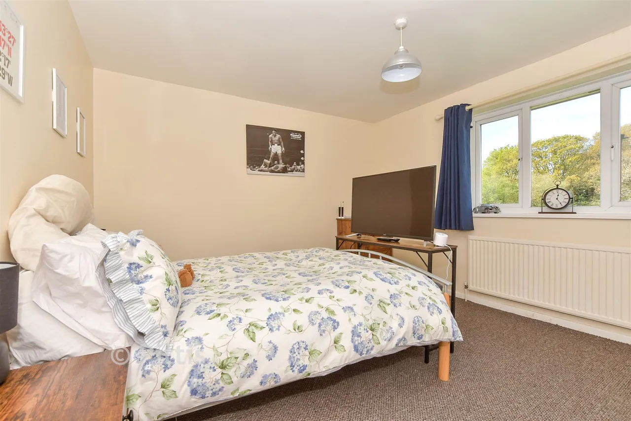 Nelson Court, Cowes, PO31, photo 7