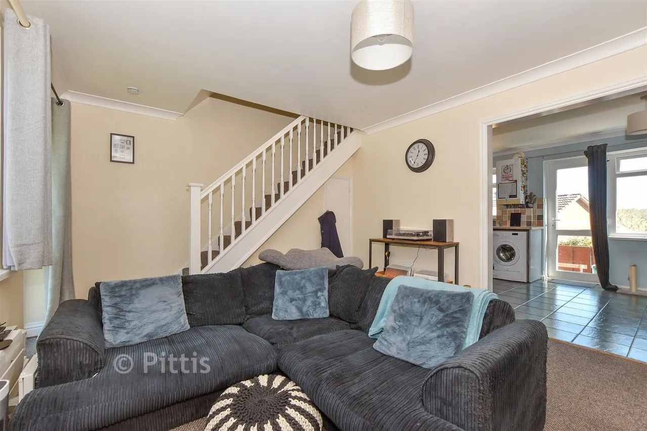 Nelson Court, Cowes, PO31, photo 4