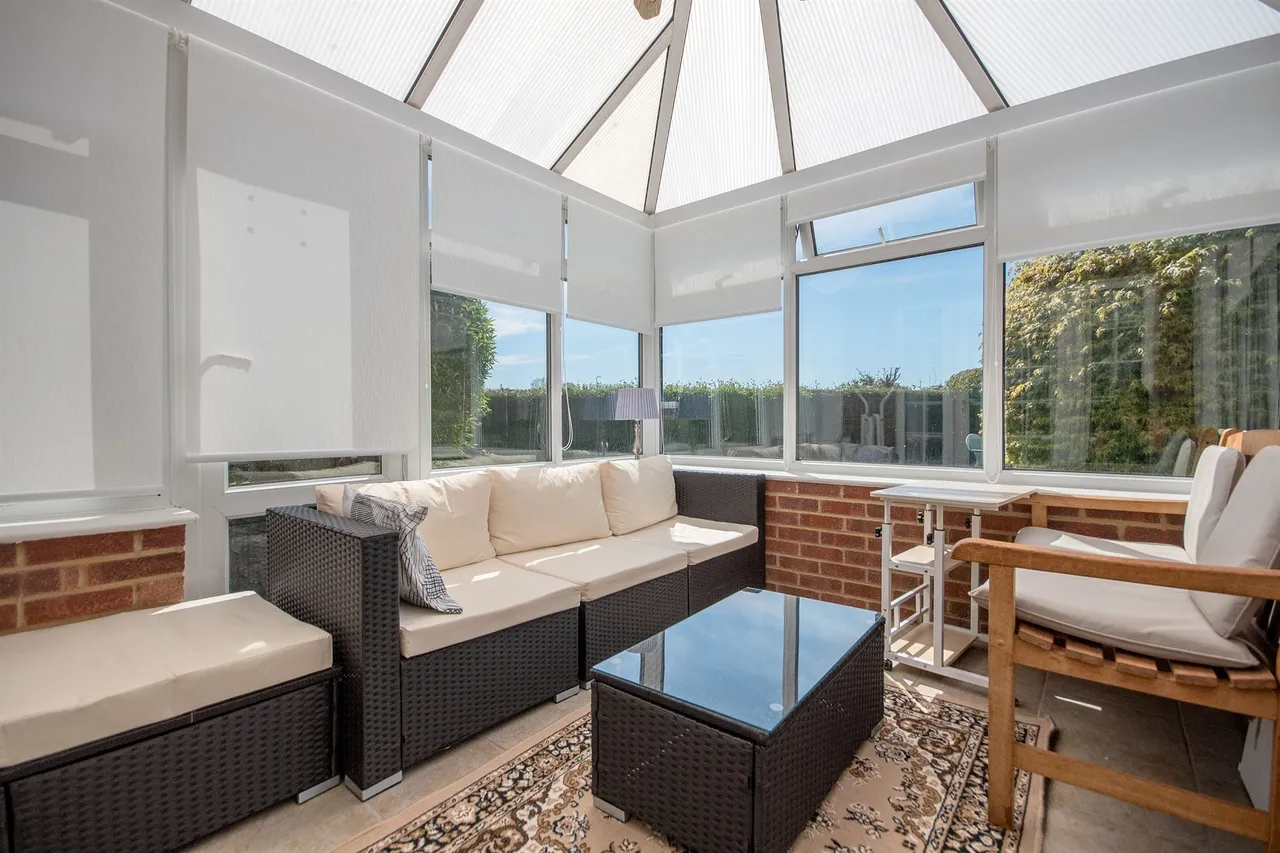 Foxlands Kettering, NN14, photo 9
