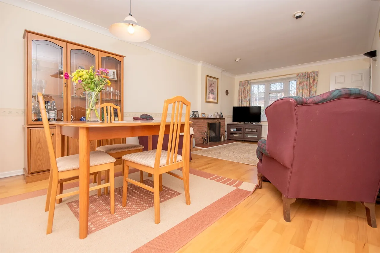 Foxlands Kettering, NN14, photo 8