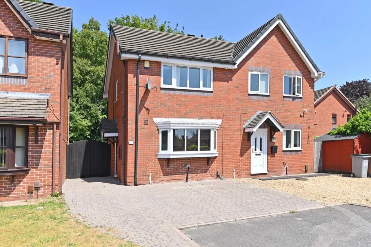 2 bed house for sale, Lauren Close, Fenton, ST4
