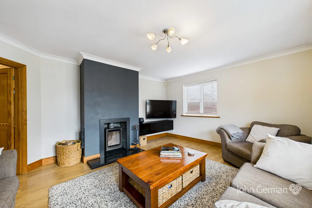 Acresford Road, Overseal, photo 8