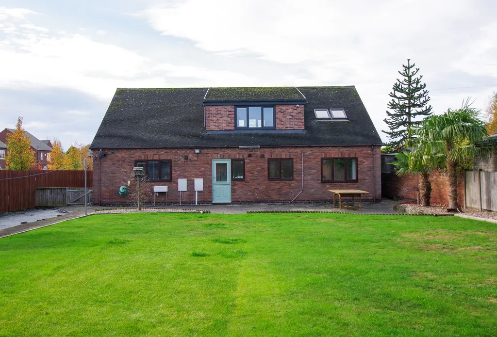 Acresford Road, Overseal, photo 33