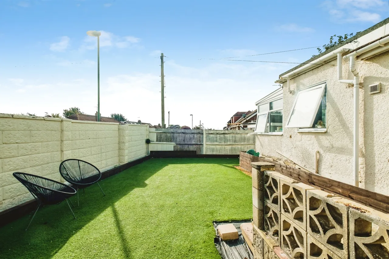 Upper Brighton Road, Sompting, BN15, photo 3