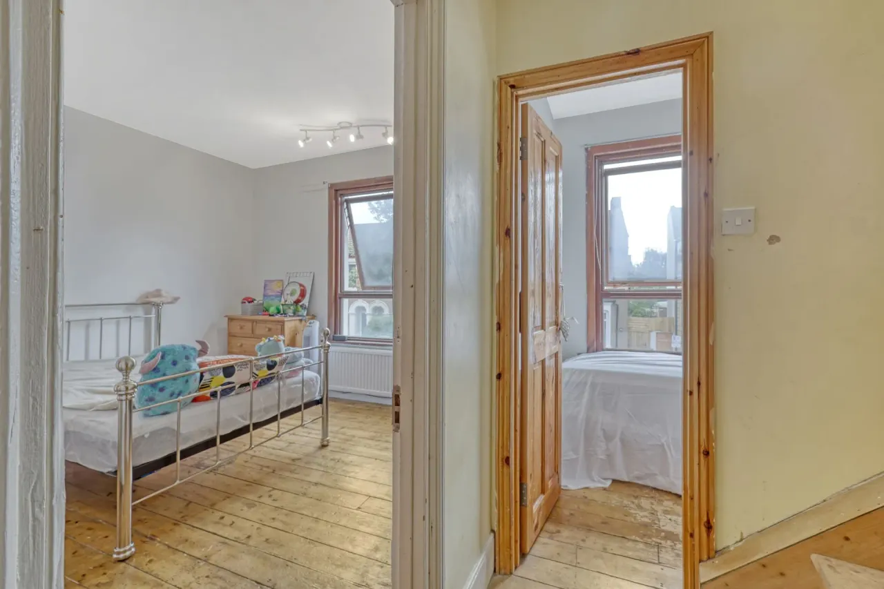Leslie Road, London, E11, photo 11