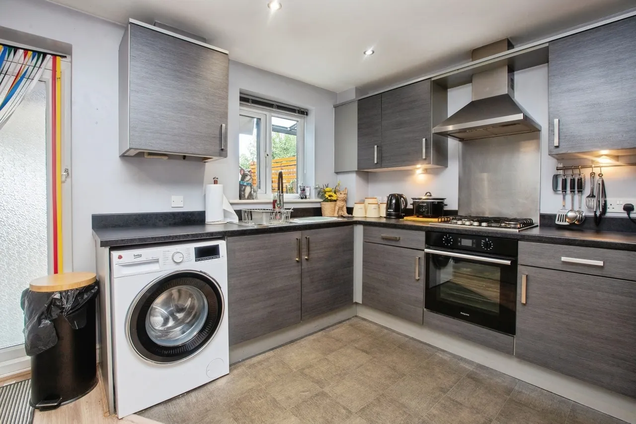 Glamis Close, Sutton-in-Ashfield, Nottinghamshire, NG17, photo 5