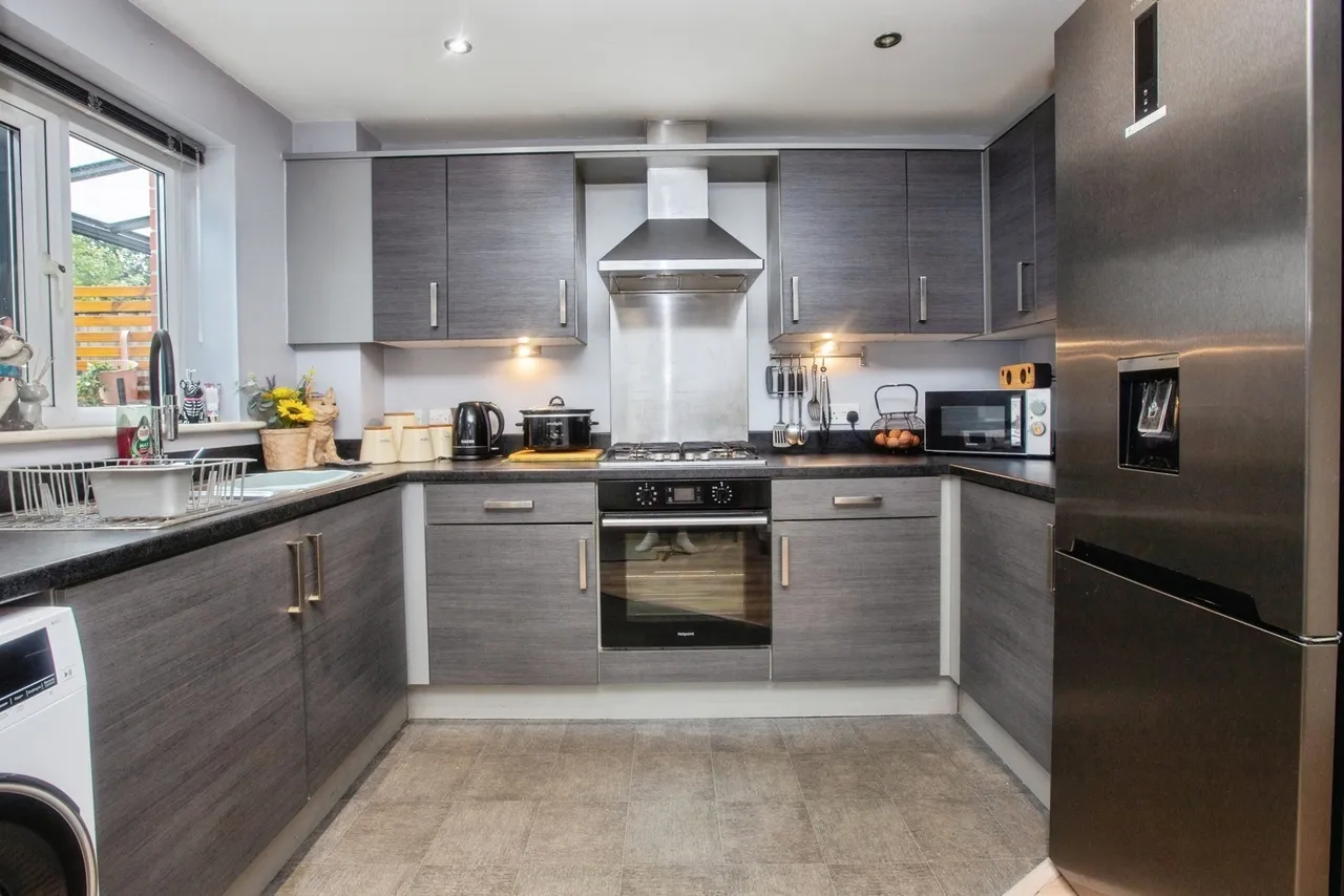 Glamis Close, Sutton-in-Ashfield, Nottinghamshire, NG17, photo 6
