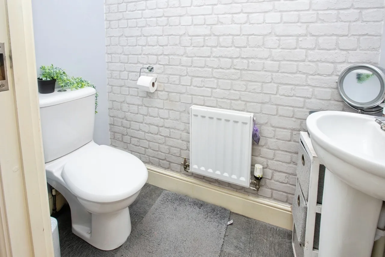 Glamis Close, Sutton-in-Ashfield, Nottinghamshire, NG17, photo 2