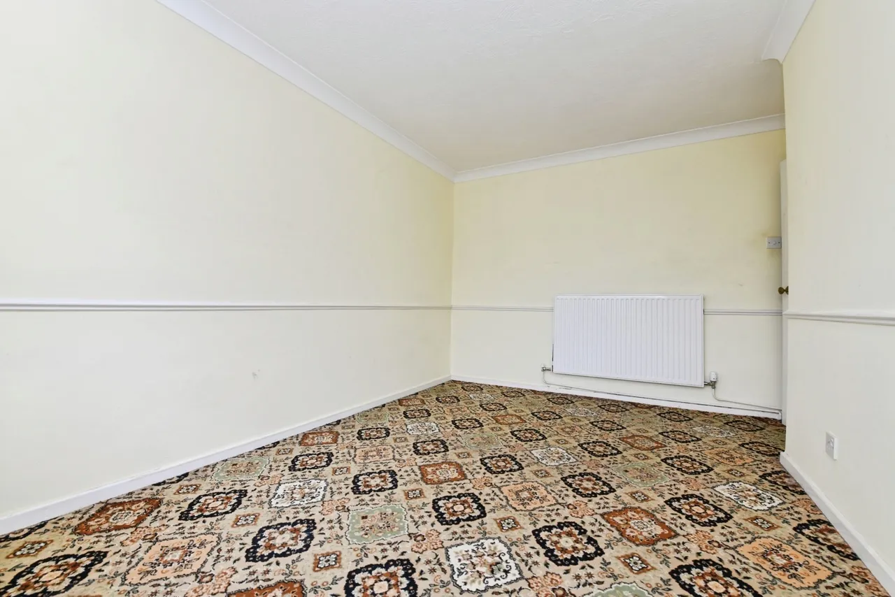 Honeypot Lane, Basildon, Essex, SS14, photo 13