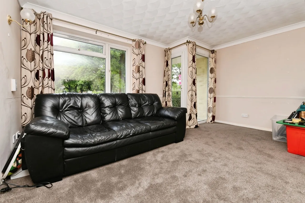 Honeypot Lane, Basildon, Essex, SS14, photo 6