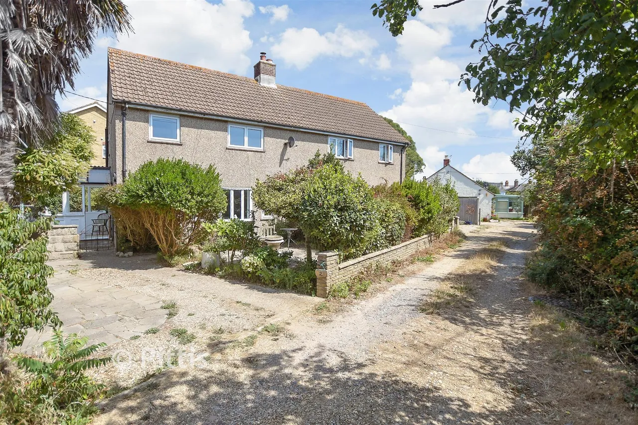 Richmond Meade, Freshwater, PO40, photo 15