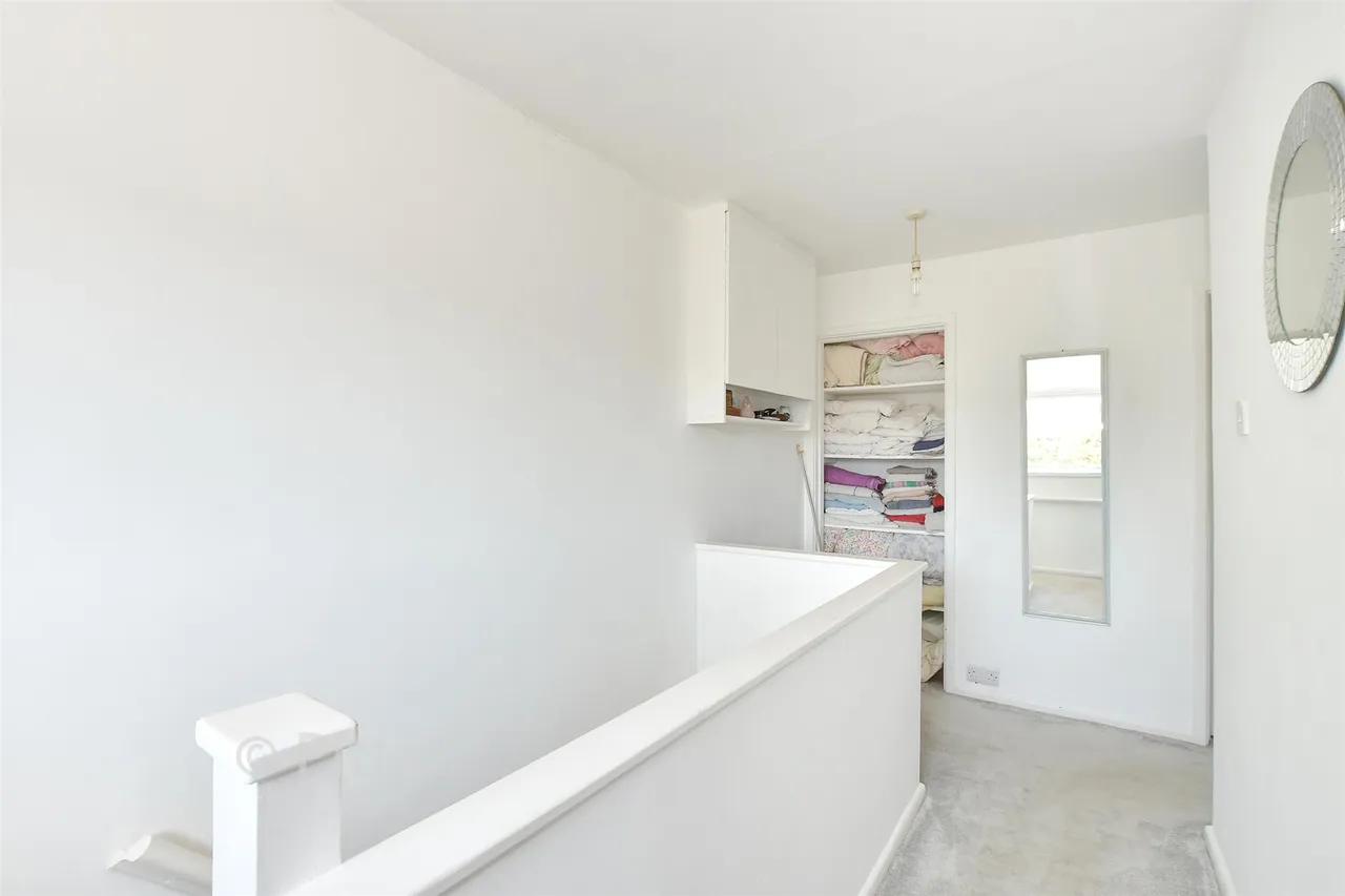 Richmond Meade, Freshwater, PO40, photo 7