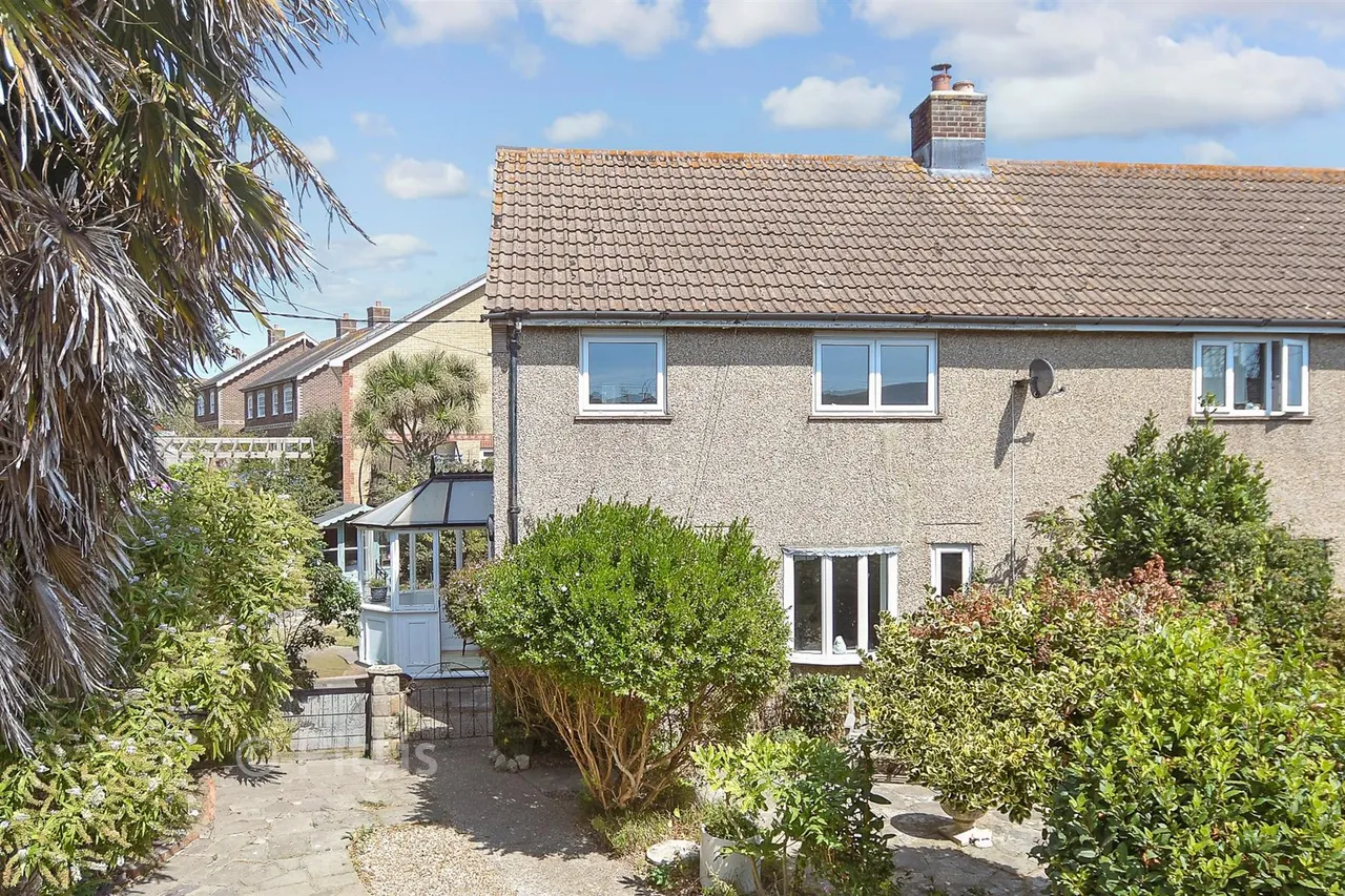 2 bed house for sale, Richmond Meade, Freshwater, PO40
