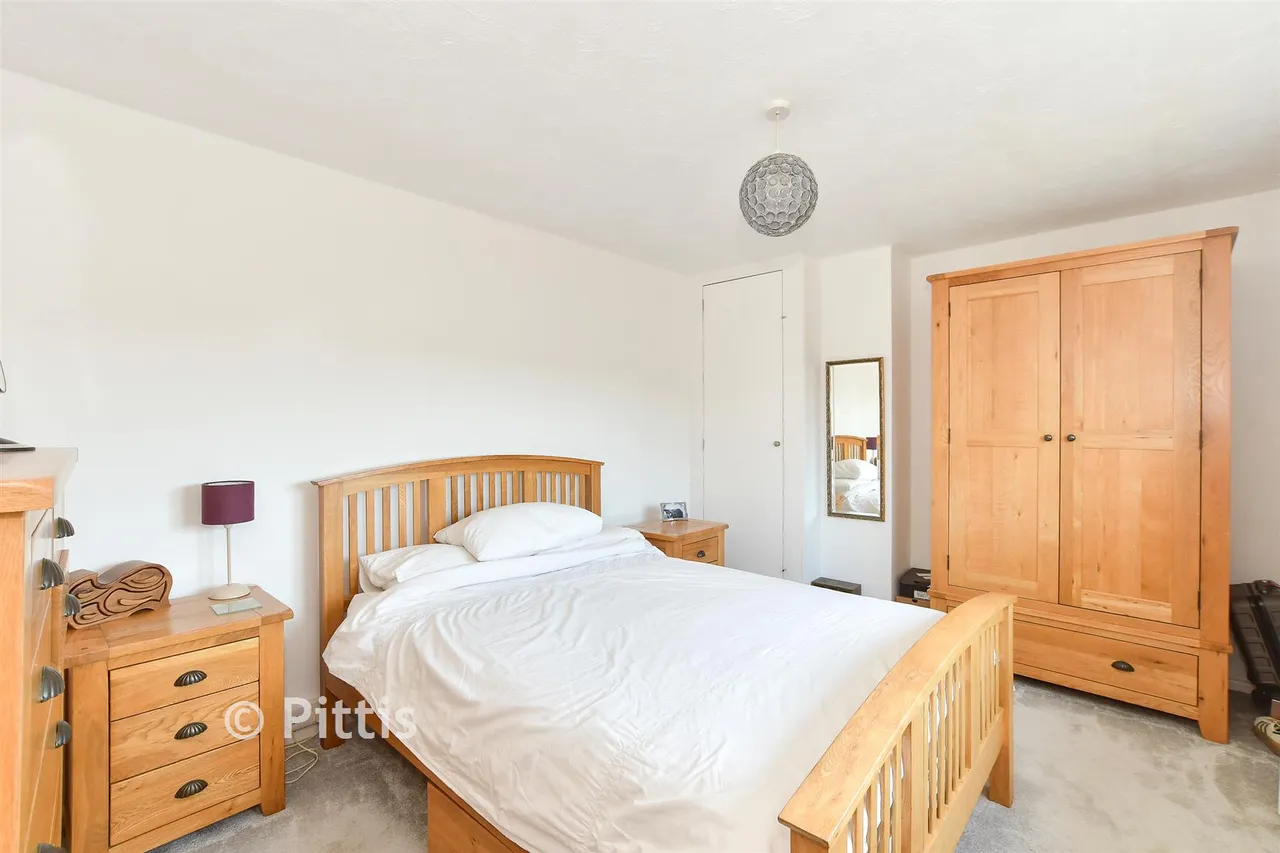 Richmond Meade, Freshwater, PO40, photo 8