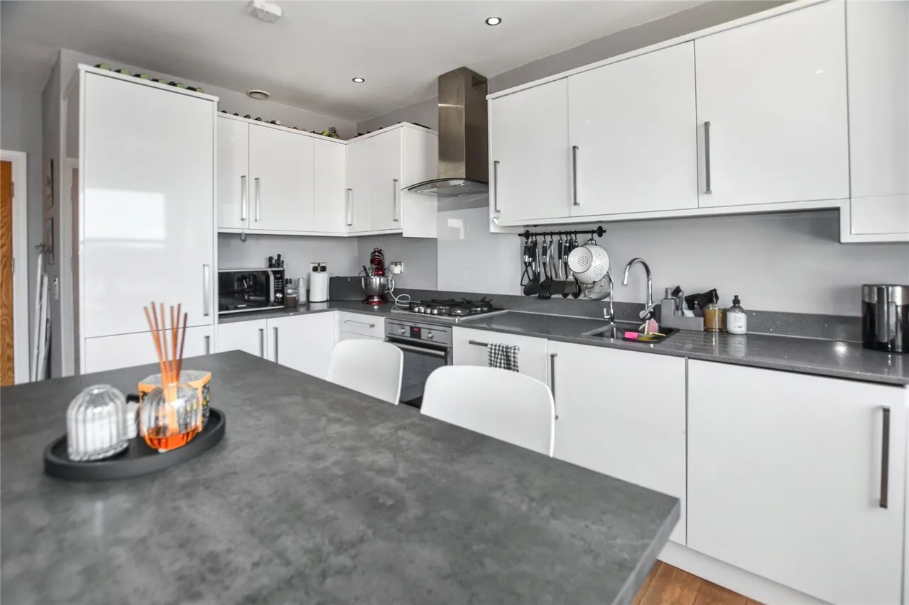 Upper Wickham Lane, DA16, photo 3