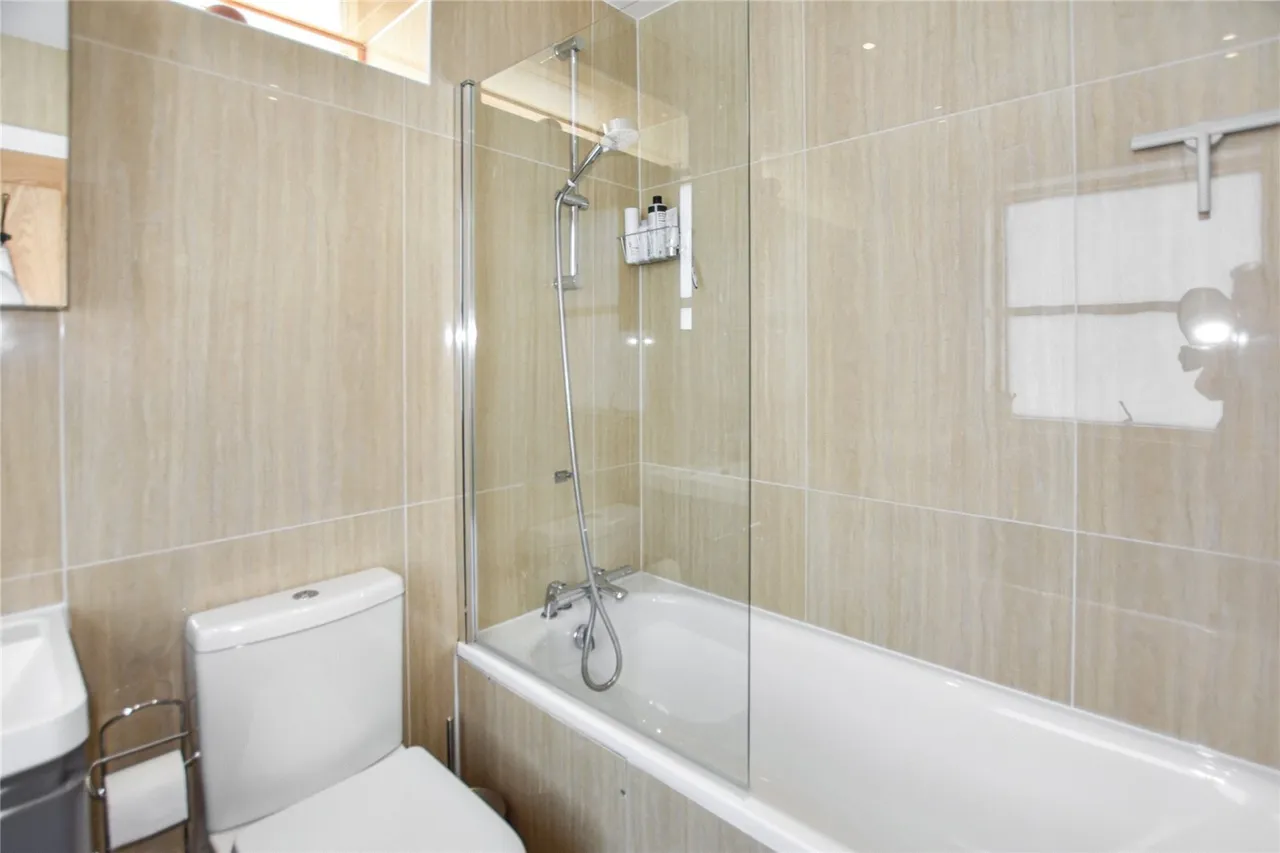 Upper Wickham Lane, DA16, photo 6