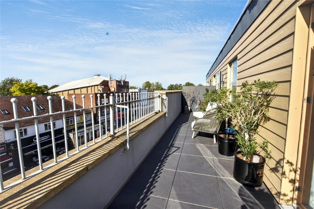 Upper Wickham Lane, DA16, photo 11